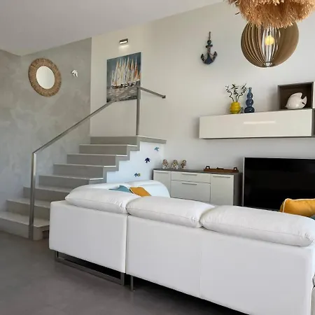 Villa Paradis - Up To 8 Guests - Heated Pool